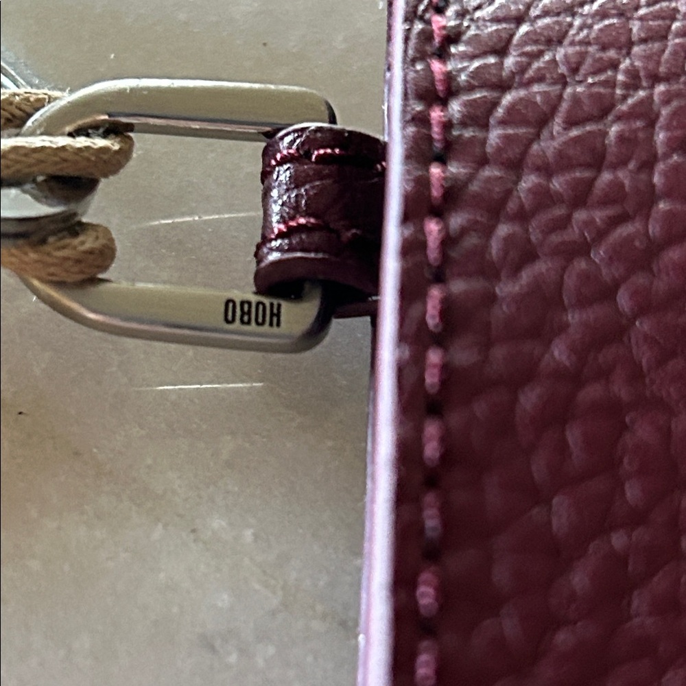 HOBO Pouch with Le Luxe Keychain Wristlet Strap - Picture 9 of 11